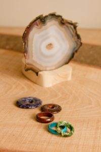 Achatscheibe, Donut-Anhänger, Edelstein-Ringe